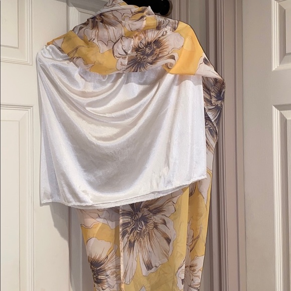 Skirt - Picture 2 of 3